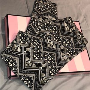 Pink Fashion Leggings. New with tags